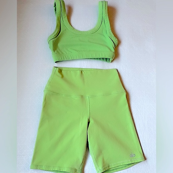 ALO Yoga Other - Alo Yoga 7” high waist airbrush biker shorts & wellness ribbed sports bra